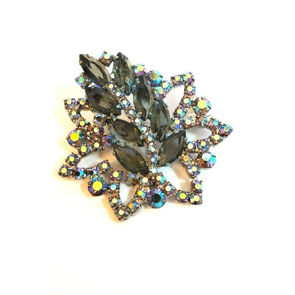 Vintage Silver Green AB Gemstones Green Rhinestone Accents Raised Women's Brooch - Picture 1 of 7